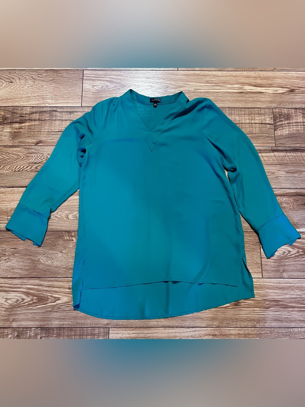 The Limited Christmas Green V-Neck Tunic Blouse